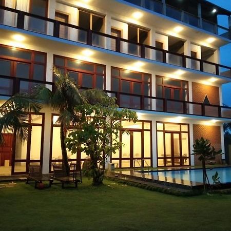 Hi Win Hotel Chilaw Exterior foto